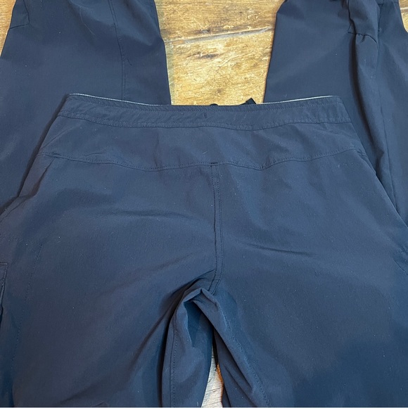 Mountain Hardwear Convertible Hiking Pants size 6 black - Picture 7 of 14